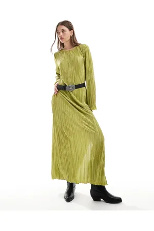 Pieces® Plisse maxi dress with side splits in