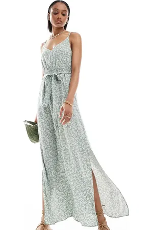 VERO MODA V neck maxi dress with tie waist in sage floral