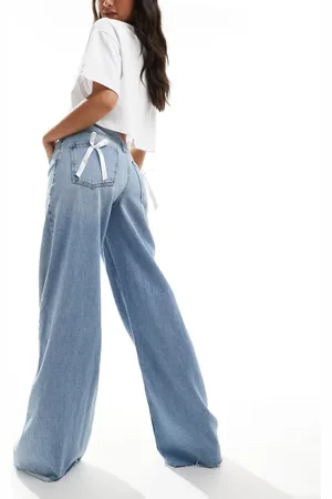 Pull&Bear Wide fit bow detail jeans in mid