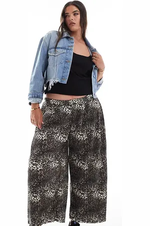 ASOS ASOS DESIGN Curve plisse wide pants culottes in animal