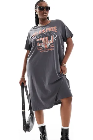 Noisy May Midi t-shirt dress with wild print in
