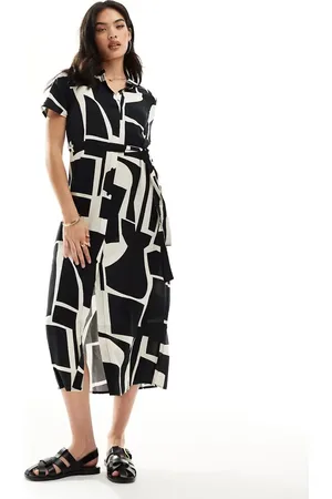 VERO MODA Maxi button down shirt dress in abstract mono print