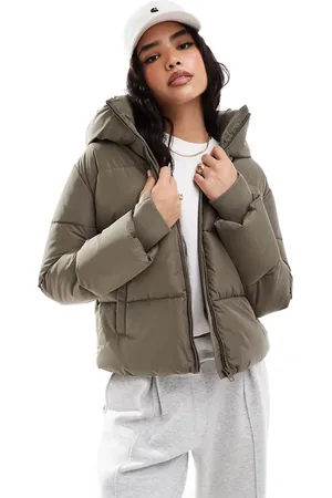Stradivarius Padded jacket with hood in khaki