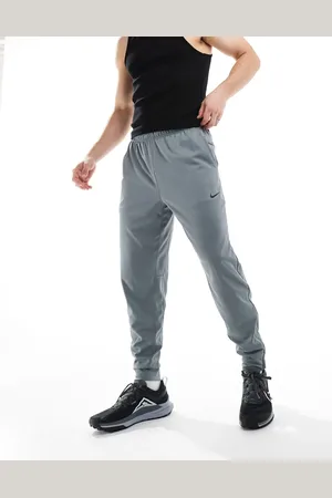 Nike Totality sweatpants in dark