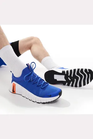 Nike Free Metcon 6 sneakers in