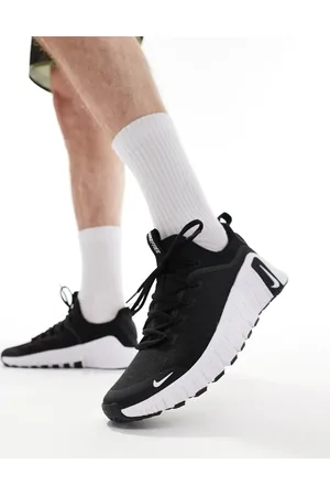Nike Free Metcon 6 sneakers in and white