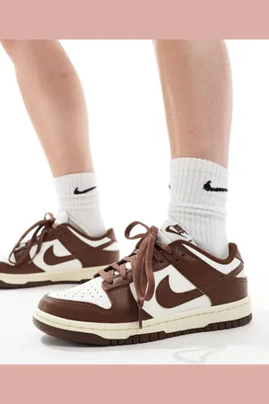Nike Dunk Low sneakers in