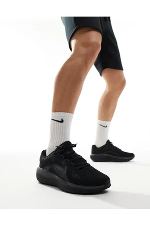Nike Winflo 11 sneakers in