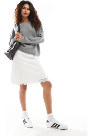 COLLUSION Meet & Greet V-neck sweater with arm rib in