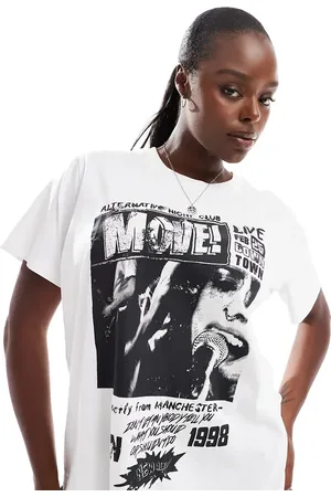 ASOS ASOS DESIGN Curve regular fit t-shirt with movie graphic in