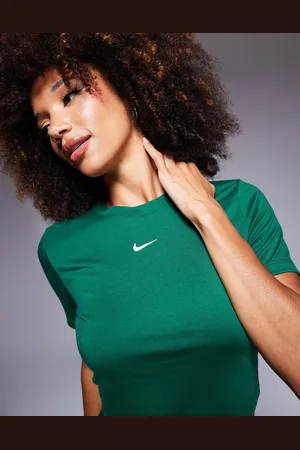 Nike Essential cropped T-shirt in