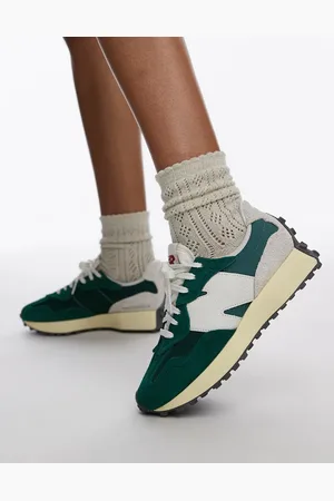 New Balance 327 sneakers in with white detail