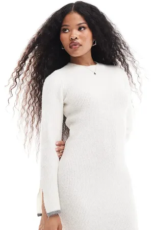 VILA Super soft knit midi dress with contrast edge in winter