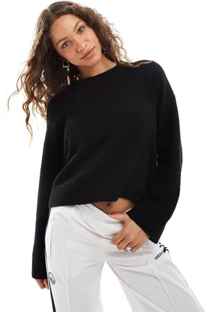 Monki Round neck relaxed knit sweater in