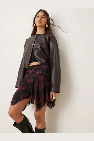 Miss Selfridge Ruffle detail floral print skort