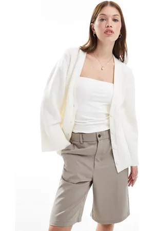 Pretty Lavish Chunky cuffs knit cardigan in cream