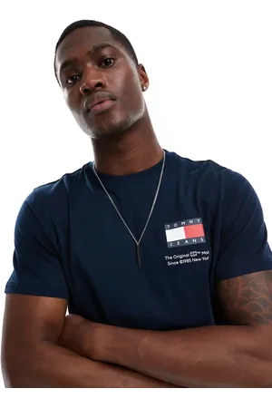 Tommy Hilfiger Slim essential flag t-shirt in navy