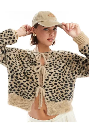 Stradivarius Bow front cardigan in leopard
