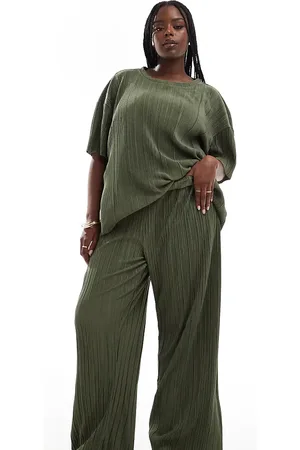 ONLY Boxy plisse wide leg pants in khaki - part of a set