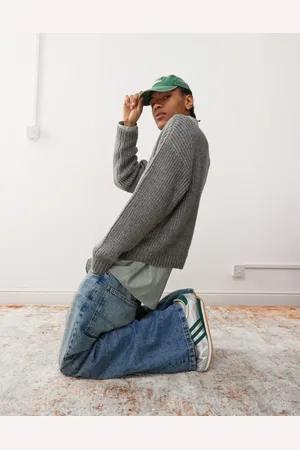 COLLUSION Oversized V-neck sweater in
