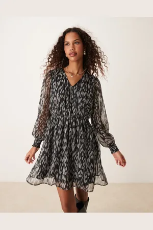 JDY V neck smock mini dress in leo print