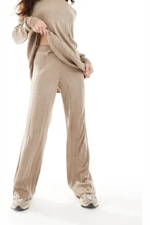 ONLY Wide leg knitted pants in sand - part of a set