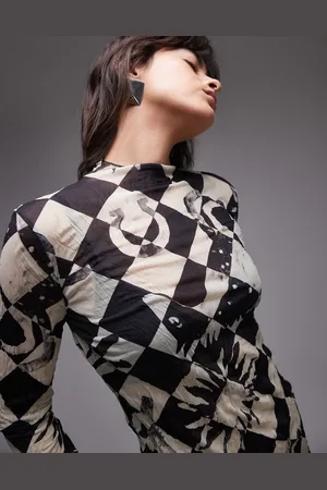 Topshop Longsleeve crinkle checkerboard top in mono
