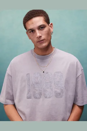 ASOS Boxy oversized t-shirt in heavyweight 220gsm washed with front print