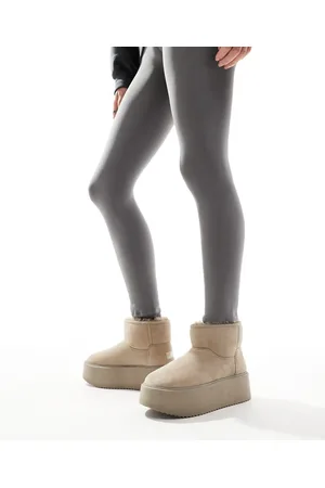 Bershka Platform cozy boots in taupe