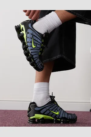 Nike Shox TL sneakers in and green