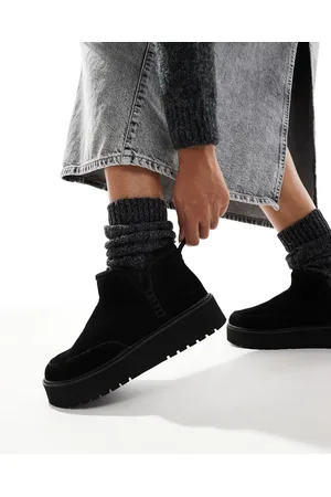 Stradivarius Platform fluffy boots in