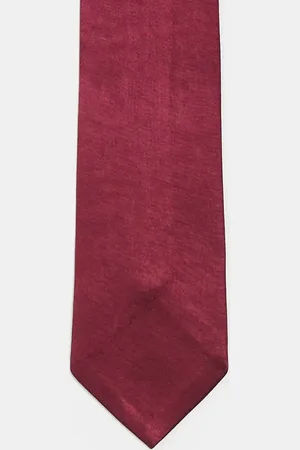 Six Stories Satin tie in burgundy