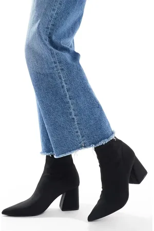 Stradivarius Heeled ankle boots in with chunky heels