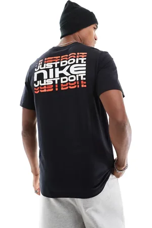 Nike Graphic t-shirt in