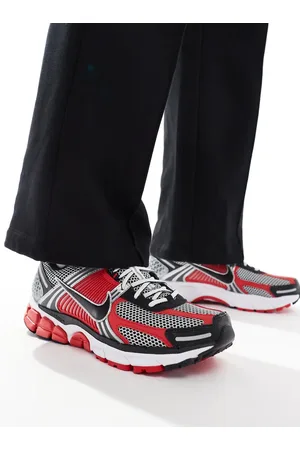 Nike Zoom Vomero 5 sneakers in , black and red
