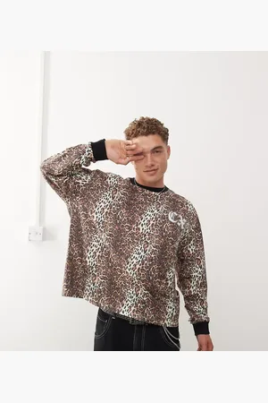 COLLUSION Long sleeve oversized t-shirt with graphics in leopard print