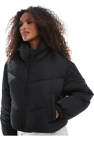 Stradivarius Cropped puffer coat in