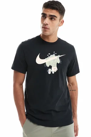 Nike Pull Up graphic T-shirt in