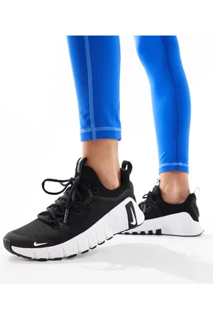 Nike Free Metcon 6 sneakers in and white
