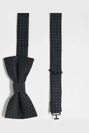 Twisted Tailor Bow tie in black and gold