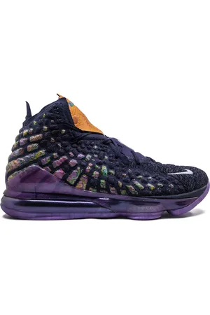 Nike Tenis LeBron XVII Monstars