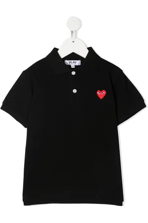 Comme des Garçons Playera tipo polo con parche de corazón