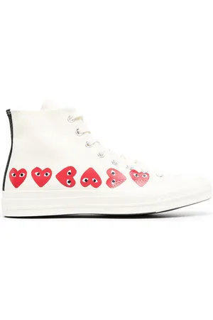 Converse Tenis altos con motivo de corazones