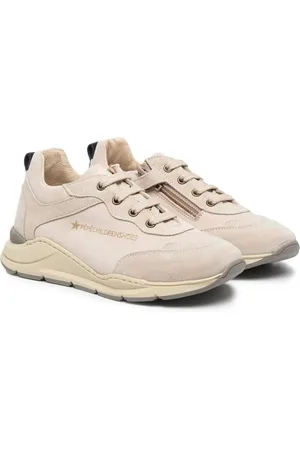 PèPè Tenis con logo en relieve