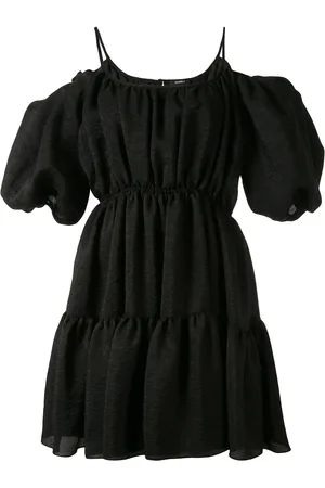 GOEN.J Vestido corto a capas con mangas farol