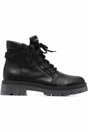 Giuseppe Zanotti Botas con parche del logo