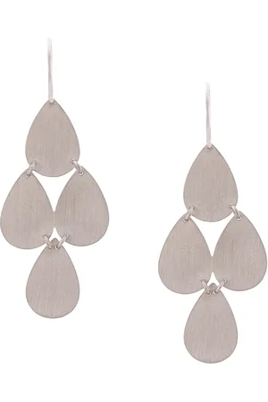 Irene Neuwirth Aretes largos en oro de 18kt