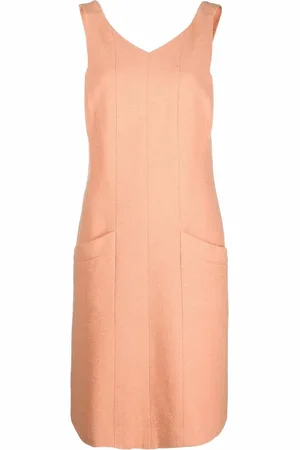 CHANEL Vestido estilo jumper con botones y logo CC 2000