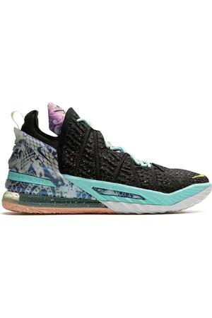 Nike Tenis altos LeBron 18