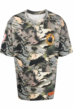 Heron Preston Playera con estampado militar